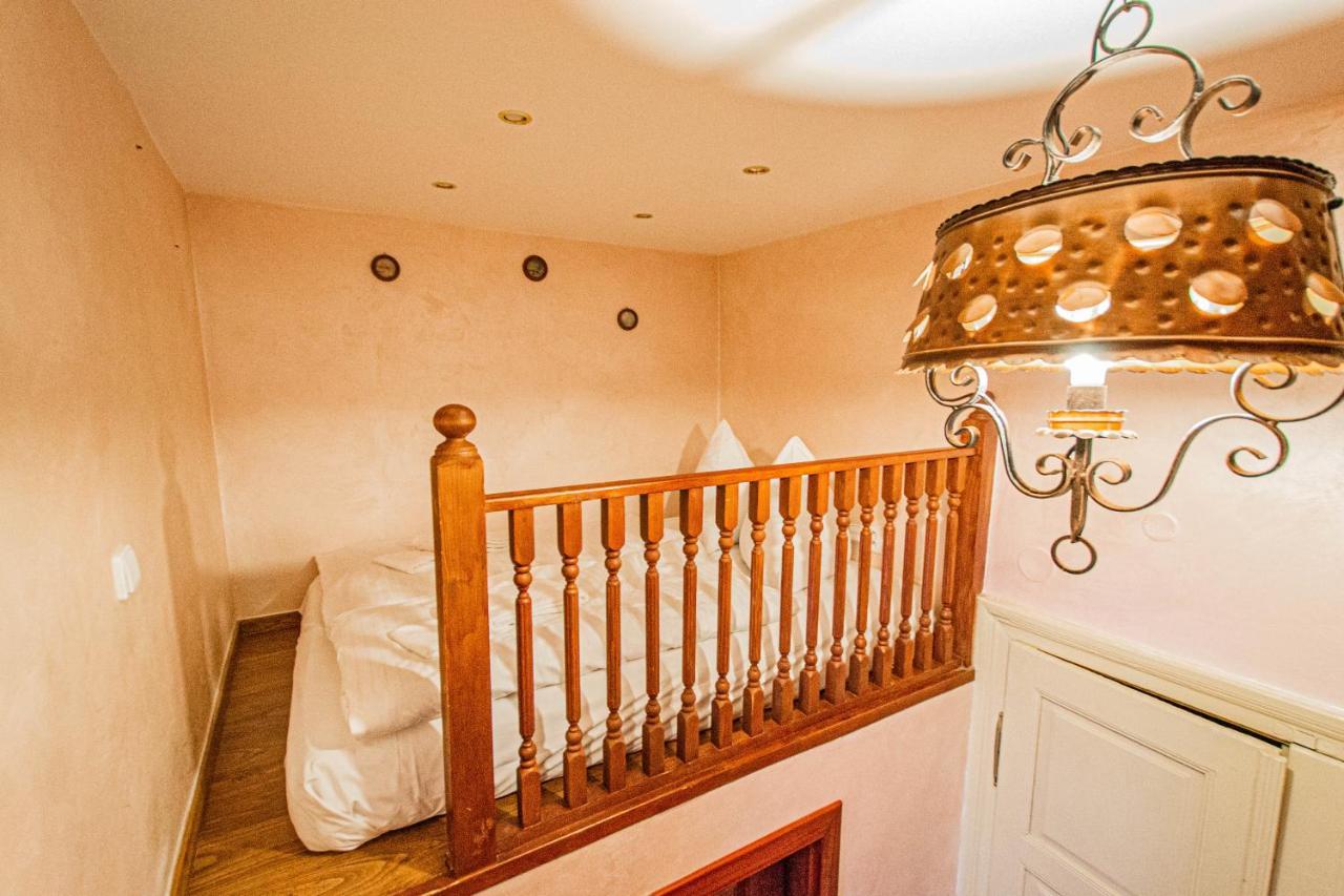 Astronomical Clock Suite By Ruterra Praga Exterior foto